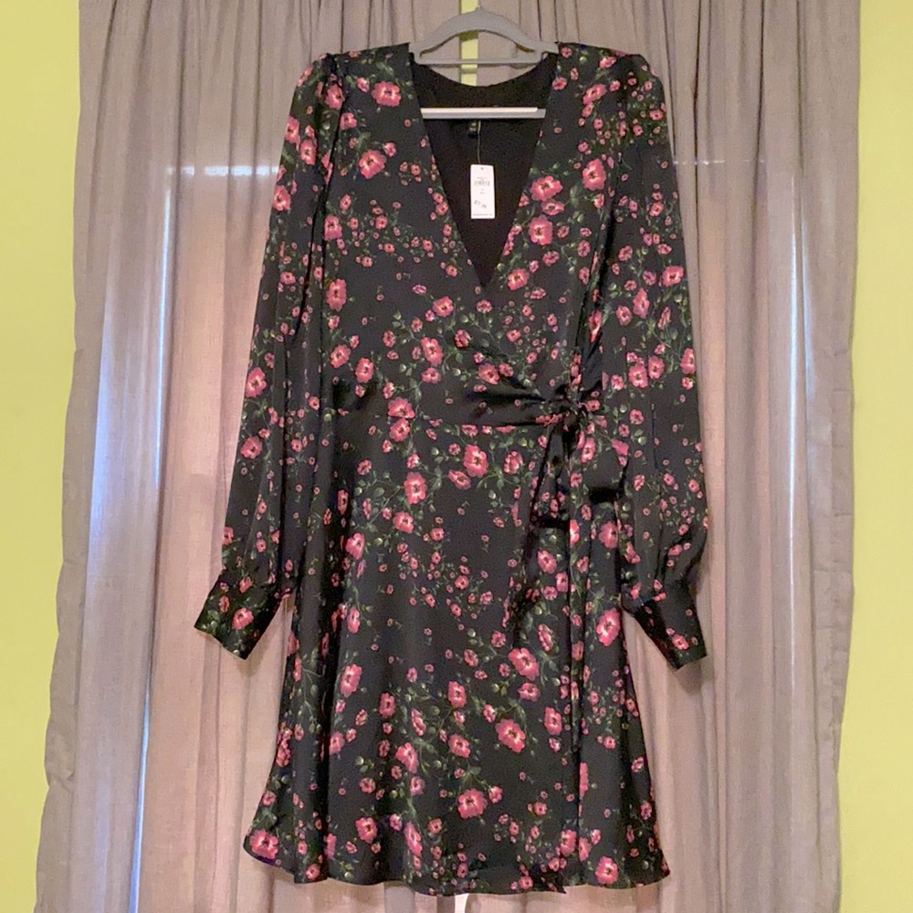 Banana Republic dress. Still NWT Black floral cocktail length dress.